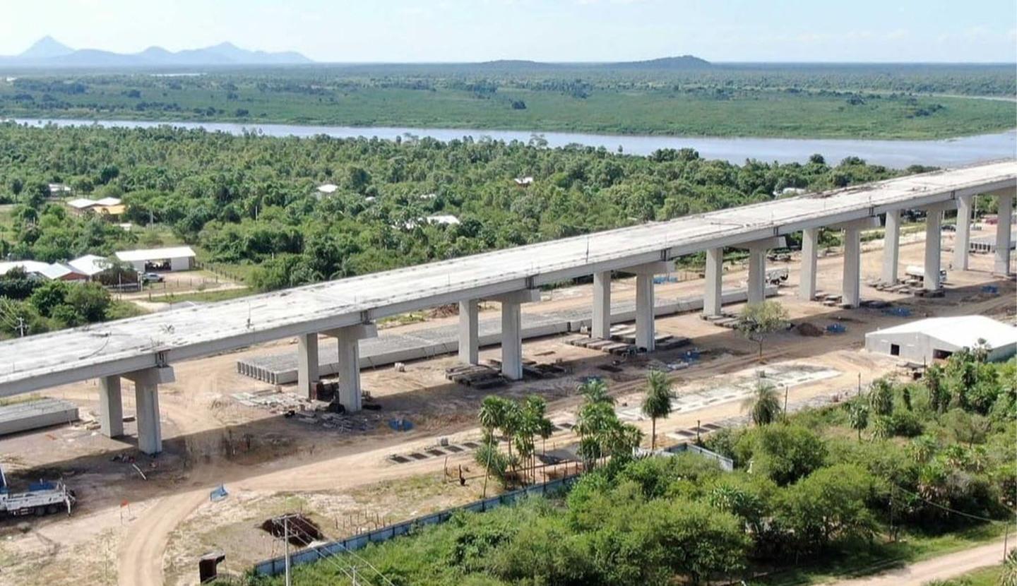 Começa finalmente a obra de acesso à ponte da rota bioceânica. Começa finalmente a obra de acesso à ponte da rota bioceânica.