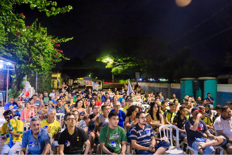 A candidata a vereadora pelo PL Ana Portela reforça compromissos com a comunidade das Moreninhas em Campo Grande-MS.