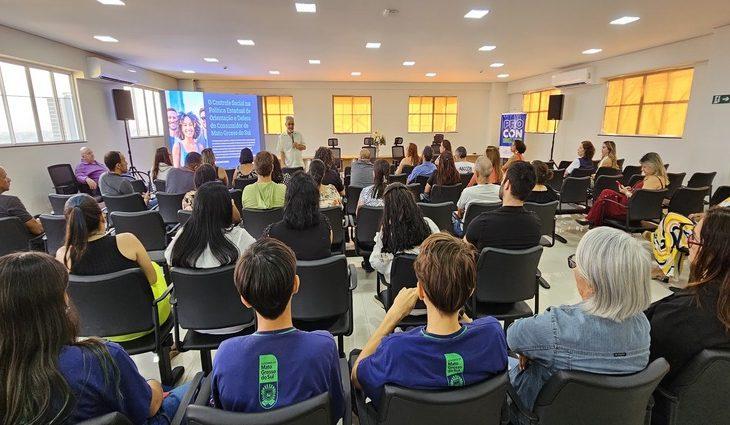 CDC 34 anos: Jornada debate desafios das organizações em defesa dos consumidores de MS.