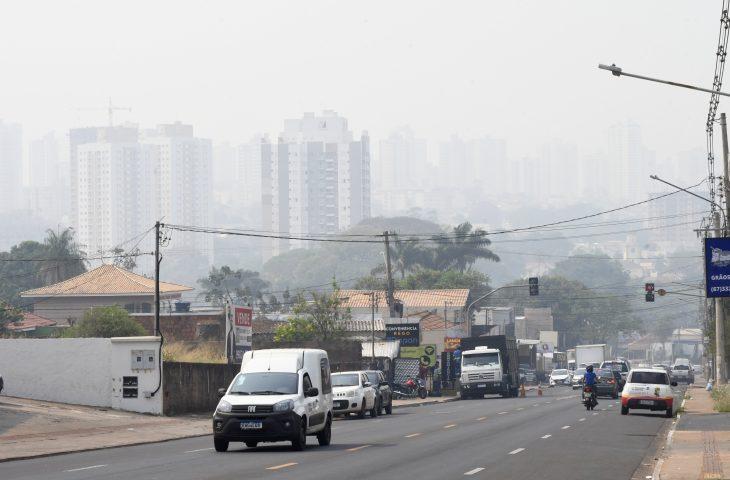 Nesta terça-feira, névoa seca continua encobrindo o Mato Grosso do Sul e sem previsão de chuvas. Nesta terça-feira, névoa seca continua encobrindo o Mato Grosso do Sul e sem previsão de chuvas.