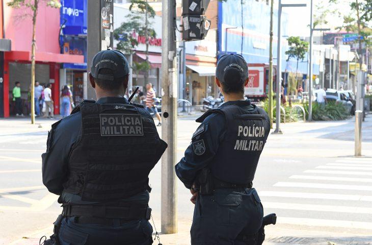 Operação Guardião reforça policiamento no Centro da Capital, reduz crimes e leva segurança aos cidadãos.