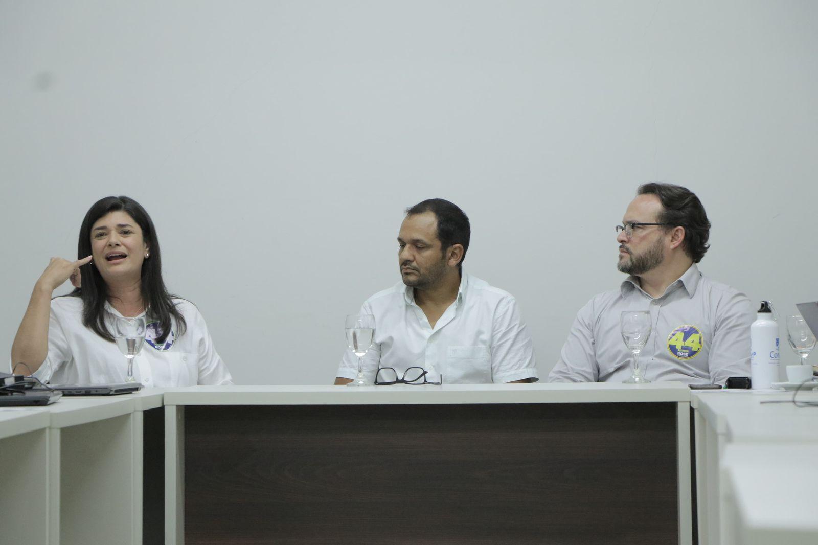 Rose Modesto afirma que vai honrar piso dos profissionais da enfermagem em Campo Grande. Rose Modesto afirma que vai honrar piso dos profissionais da enfermagem em Campo Grande.