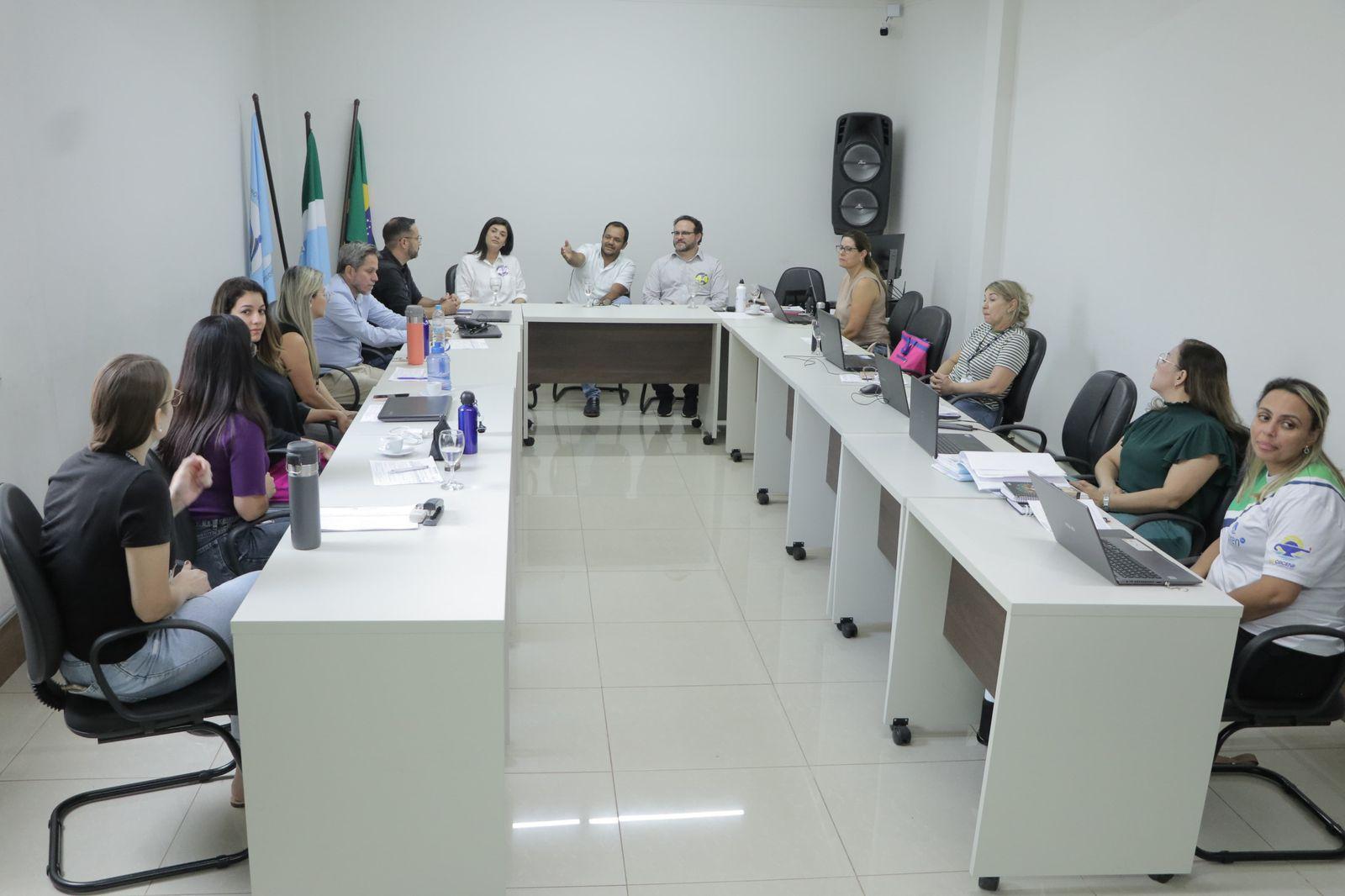 Rose Modesto afirma que vai honrar piso dos profissionais da enfermagem em Campo Grande. Rose Modesto afirma que vai honrar piso dos profissionais da enfermagem em Campo Grande.