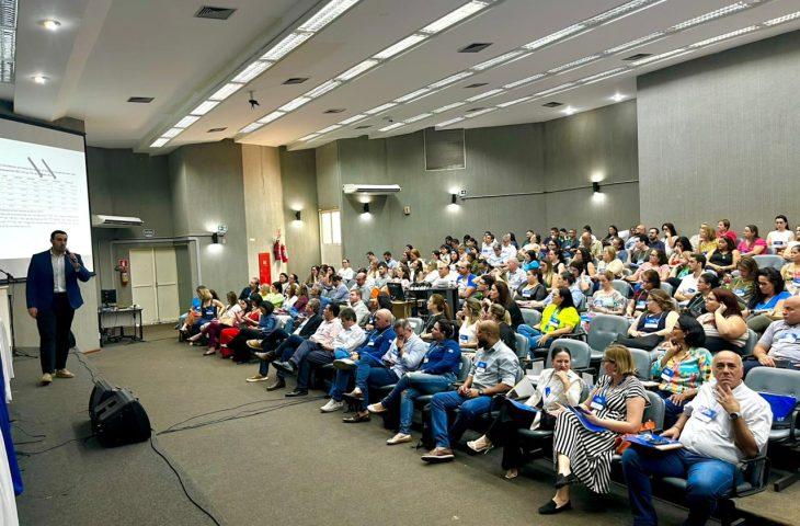 Governo de MS debate impactos da expansão econômica na saúde pública do Estado. Governo de MS debate impactos da expansão econômica na saúde pública do Estado.