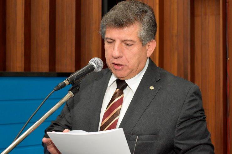 Deputado Lídio Lopes passa mal e precisa de atendimento médico na Assembleia Legislativa. Deputado Lídio Lopes passa mal e precisa de atendimento médico na Assembleia Legislativa.