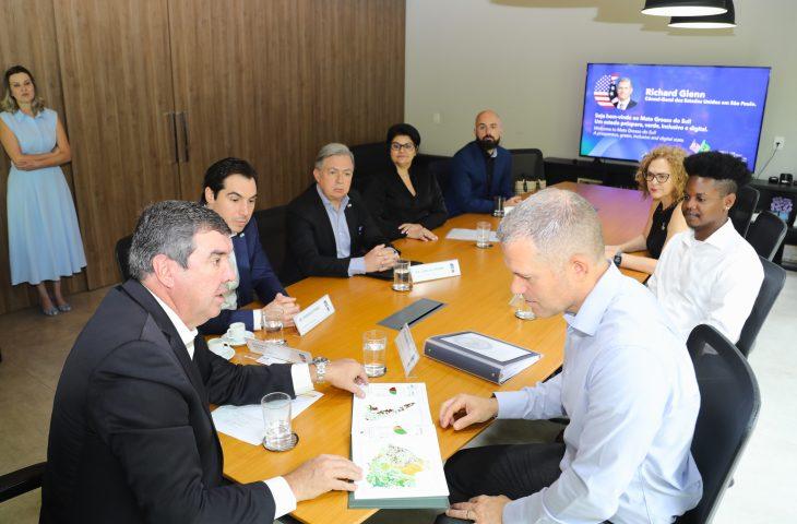 Na busca de conhecer potencialidades e oportunidades, cônsul-geral americano visita Mato Grosso do Sul. Na busca de conhecer potencialidades e oportunidades, cônsul-geral americano visita Mato Grosso do Sul.