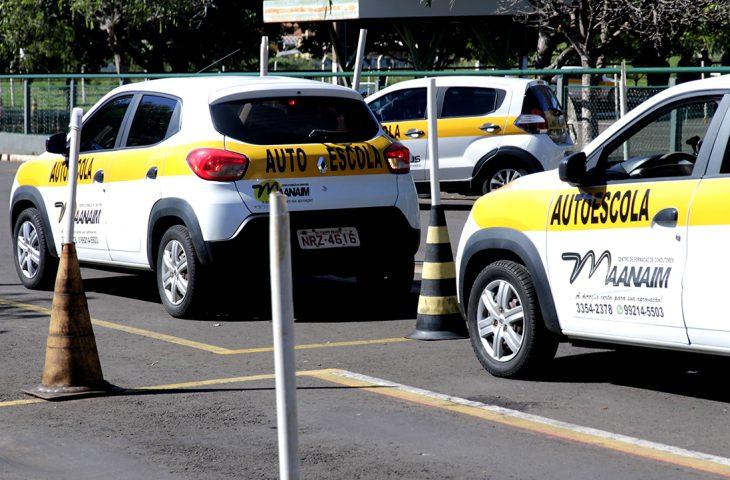 Premiação Instrutores do Ano do Detran-MS começa a avaliar profissionais em novembro. Premiação Instrutores do Ano do Detran-MS começa a avaliar profissionais em novembro.