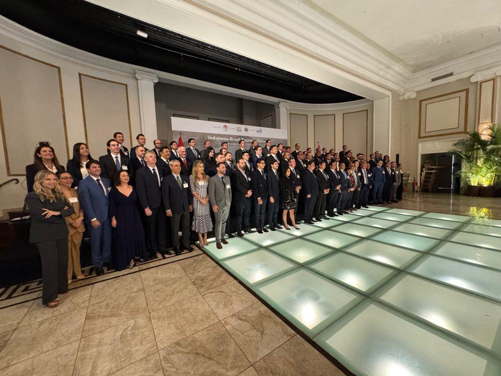 Em fórum entre Brasil e Indonésia, empresa confirma construção de nova fábrica de celulose em MS. Em fórum entre Brasil e Indonésia, empresa confirma construção de nova fábrica de celulose em MS.