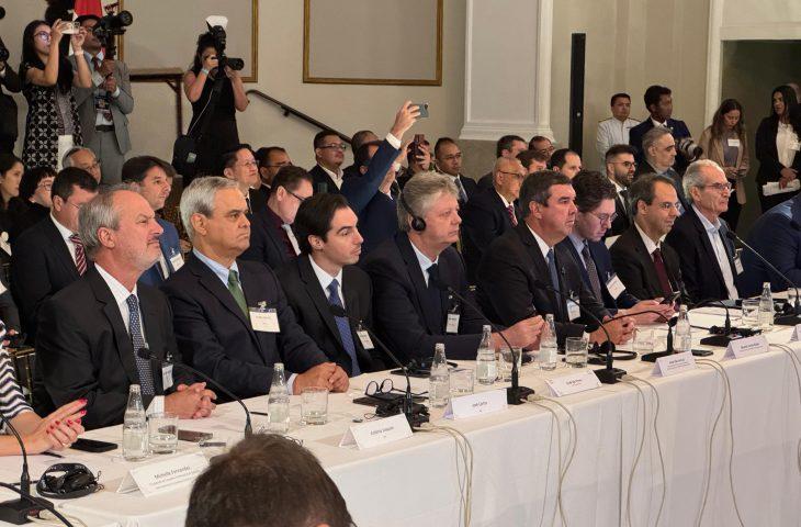 Em fórum entre Brasil e Indonésia, empresa confirma construção de nova fábrica de celulose em MS. Em fórum entre Brasil e Indonésia, empresa confirma construção de nova fábrica de celulose em MS.