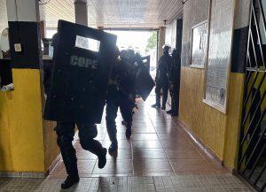 Polícia Penal de MS intensifica combate à comunicação ilícita em presídios em nova fase da Operação Mute. Polícia Penal de MS intensifica combate à comunicação ilícita em presídios em nova fase da Operação Mute.