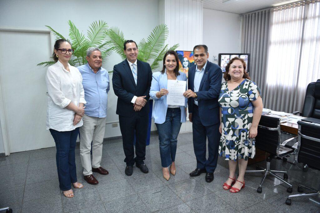 Prefeitura sanciona lei para prevenção e primeiros socorros em casos de engasgo.