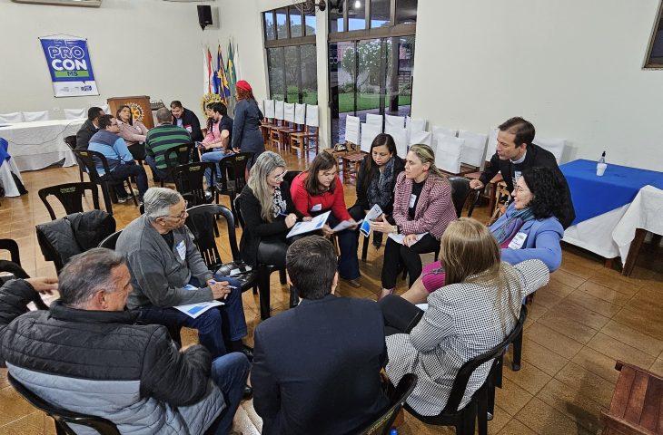 Evento de Procons aborda fraudes bancárias e descontos ilegais em aposentadorias. Evento de Procons aborda fraudes bancárias e descontos ilegais em aposentadorias.