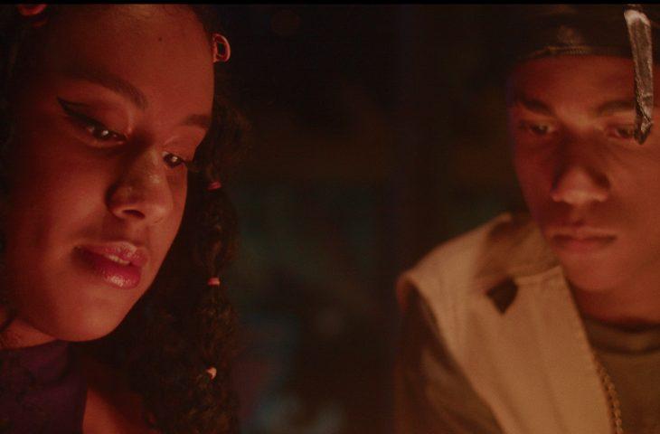 Filme Infantojuvenil ‘Enigmas no Rolê’ será lançado em 10 de novembro com apoio do FIC e Lei Paulo Gustavo.