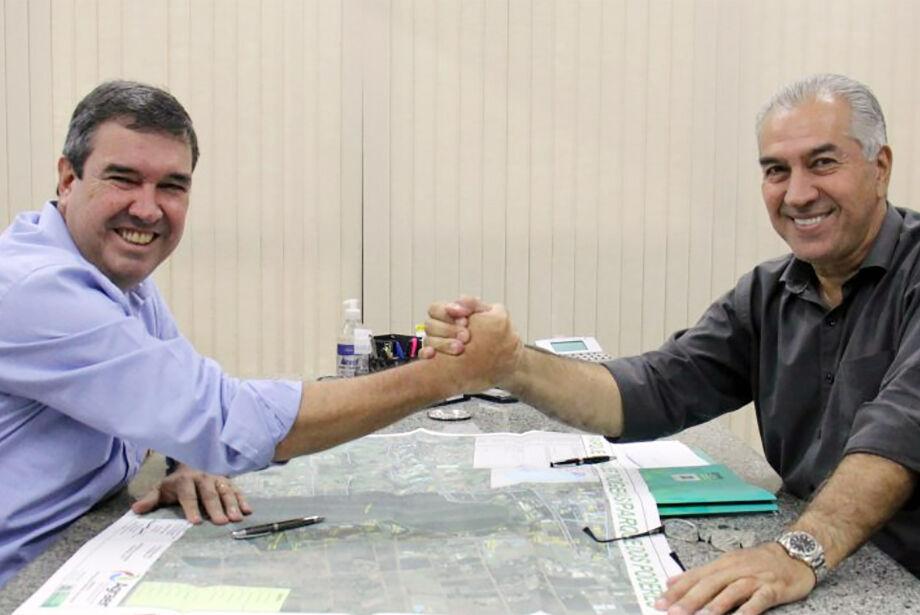 O ex Governador Reinaldo Azambuja e o Governador  Riedel "trabalham" com 4 siglas para disputar as eleições de 2026. O ex Governador Reinaldo Azambuja e o Governador  Riedel