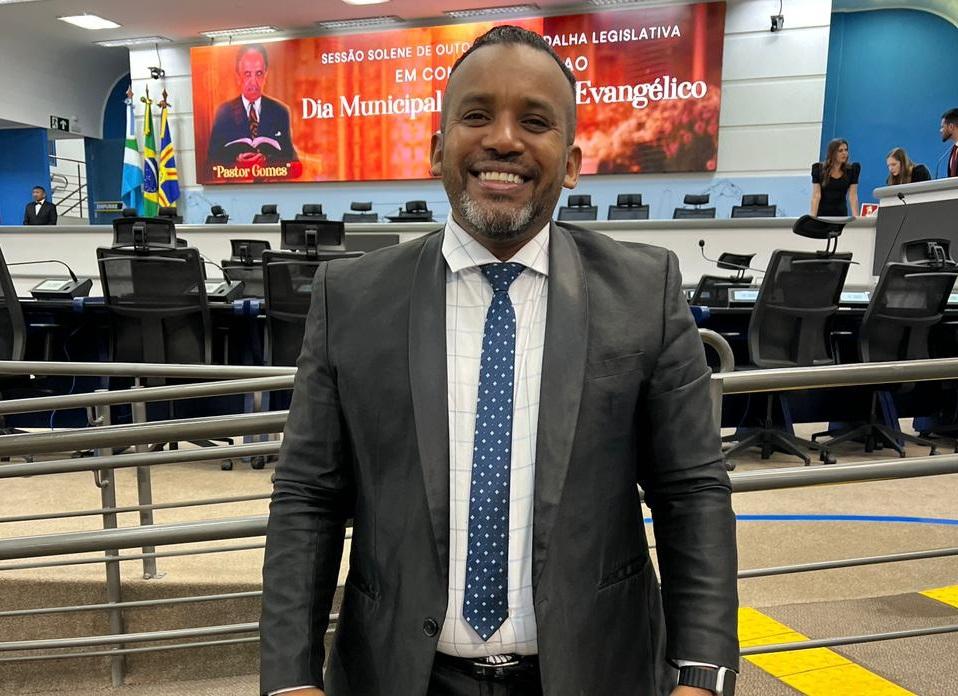 Professor Riverton reconhece atuação de evangélicos que trabalham pela comunidade. Professor Riverton reconhece atuação de evangélicos que trabalham pela comunidade.