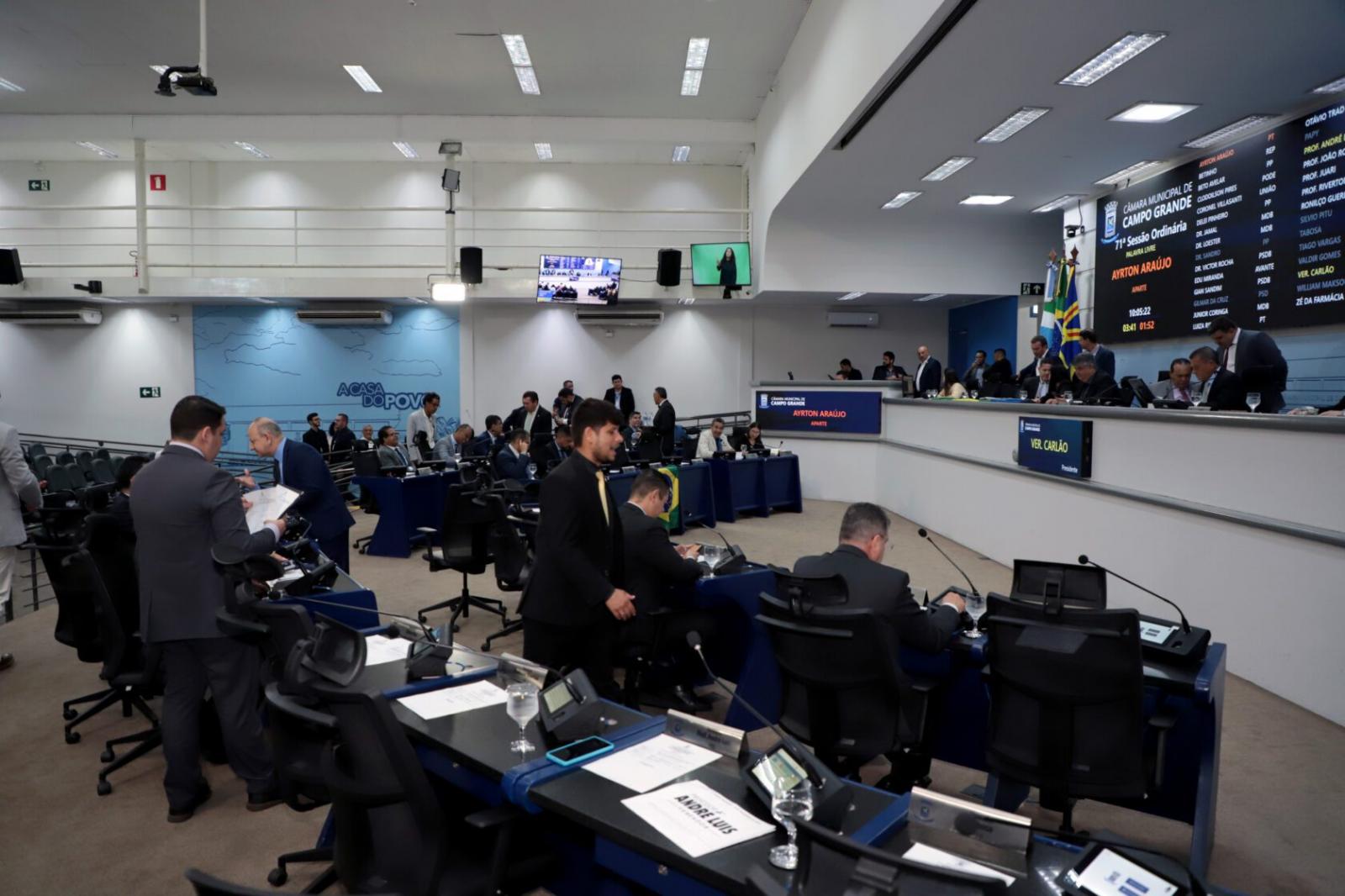 Vereadores aprovam sete projetos na sessão desta terça-feira.