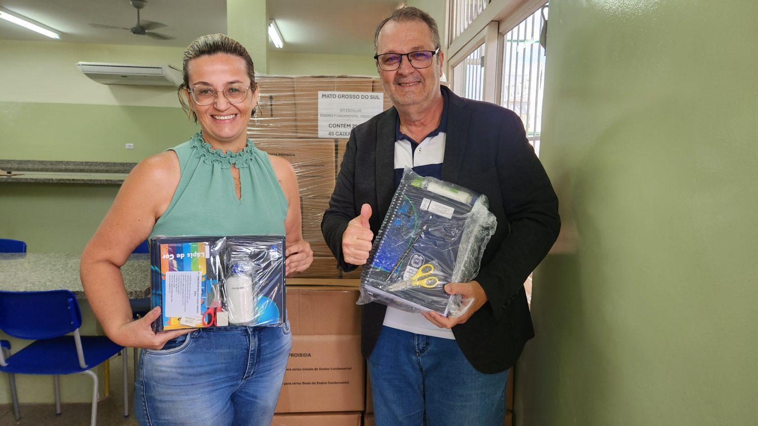 Governo do Estado antecipa entrega dos kits escolares para o ano letivo de 2025. Governo do Estado antecipa entrega dos kits escolares para o ano letivo de 2025.