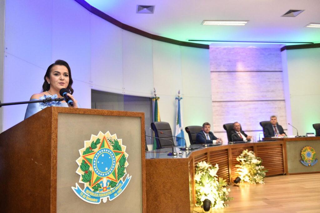 Prefeita Adriane Lopes é diplomada em cerimônia no TRE-MS Prefeita Adriane Lopes é diplomada em cerimônia no TRE-MS