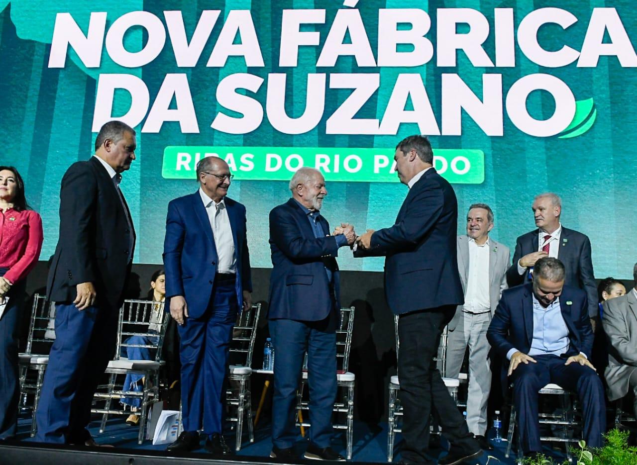 Após 3º visita, do Presidente Lula deixa Mato Grosso do Sul e parte para encontro do Mercosul no Uruguai. Após 3º visita, do Presidente Lula deixa Mato Grosso do Sul e parte para encontro do Mercosul no Uruguai.