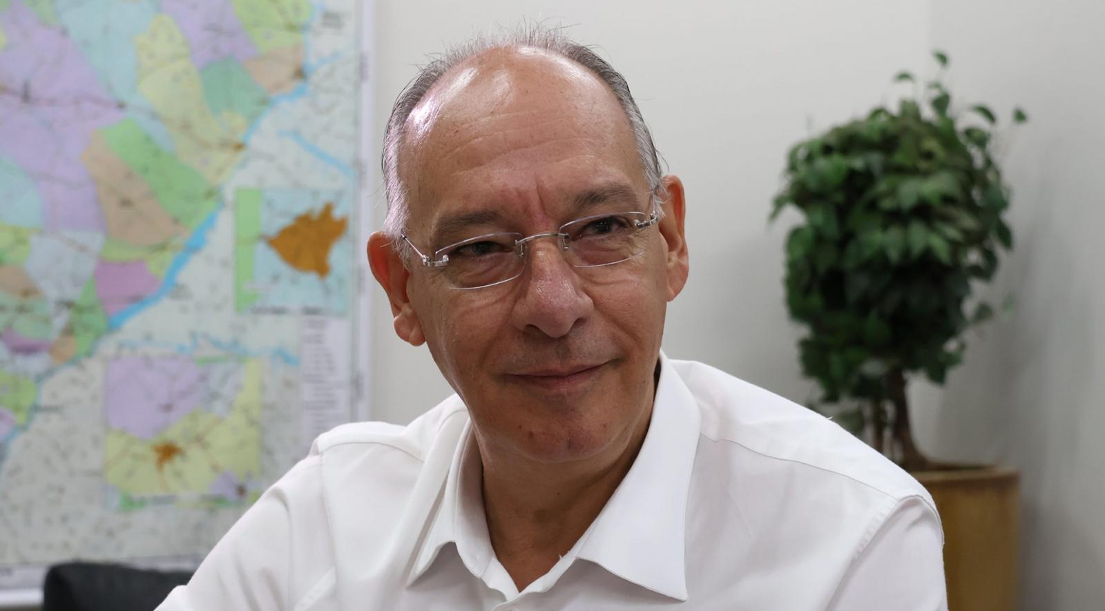 Após ser exonerado, Hélio Peluffo é dispensado da coordenação de comissão do Codesul. Após ser exonerado, Hélio Peluffo é dispensado da coordenação de comissão do Codesul.