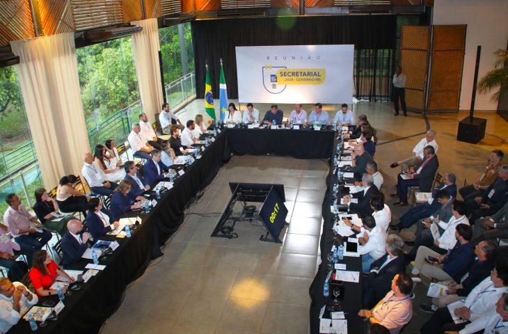 Com atuação positiva, Governo de MS avalia ações estratégicas e contratos de gestão. Com atuação positiva, Governo de MS avalia ações estratégicas e contratos de gestão.