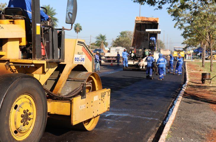 Com programa MS Ativo, Governo investe em obras que levam desenvolvimento aos 79 municípios. Com programa MS Ativo, Governo investe em obras que levam desenvolvimento aos 79 municípios.