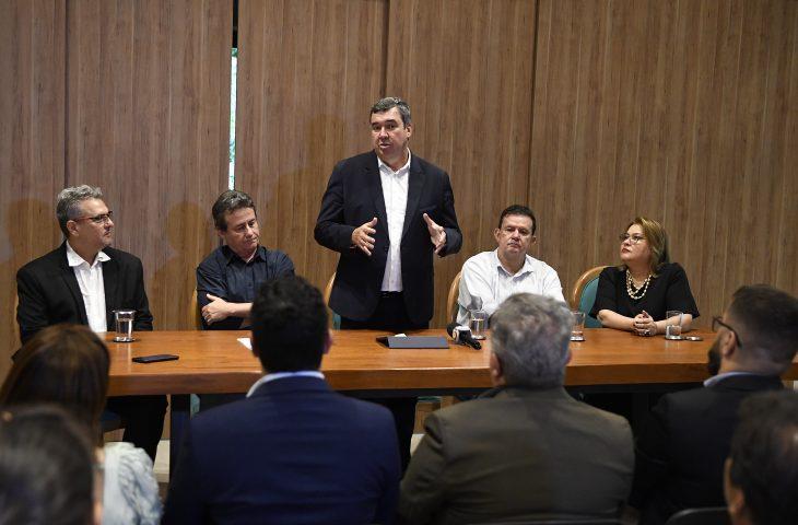 Com repasse de R$ 32 milhões,  o Governador Eduardo Riedel  de MS anuncia 13° parcela para 79 hospitais do Estado. Com repasse de R$ 32 milhões,  o Governador Eduardo Riedel  de MS anuncia 13° parcela para 79 hospitais do Estado.