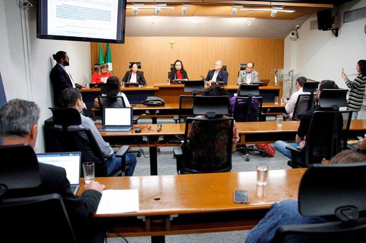 Em reunião na ALEMS, pesquisadores criticam a PEC 02/2024 e pedem mais recurso à Fundect. Em reunião na ALEMS, pesquisadores criticam a PEC 02/2024 e pedem mais recurso à Fundect.