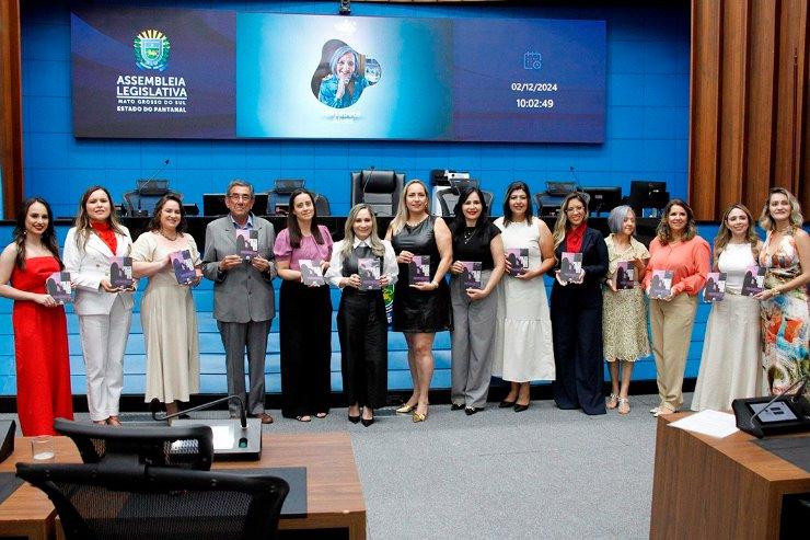 Mulheres protagonistas: Obra conta trajetória de palestrantes e tem posfácio de Lia. Mulheres protagonistas: Obra conta trajetória de palestrantes e tem posfácio de Lia.