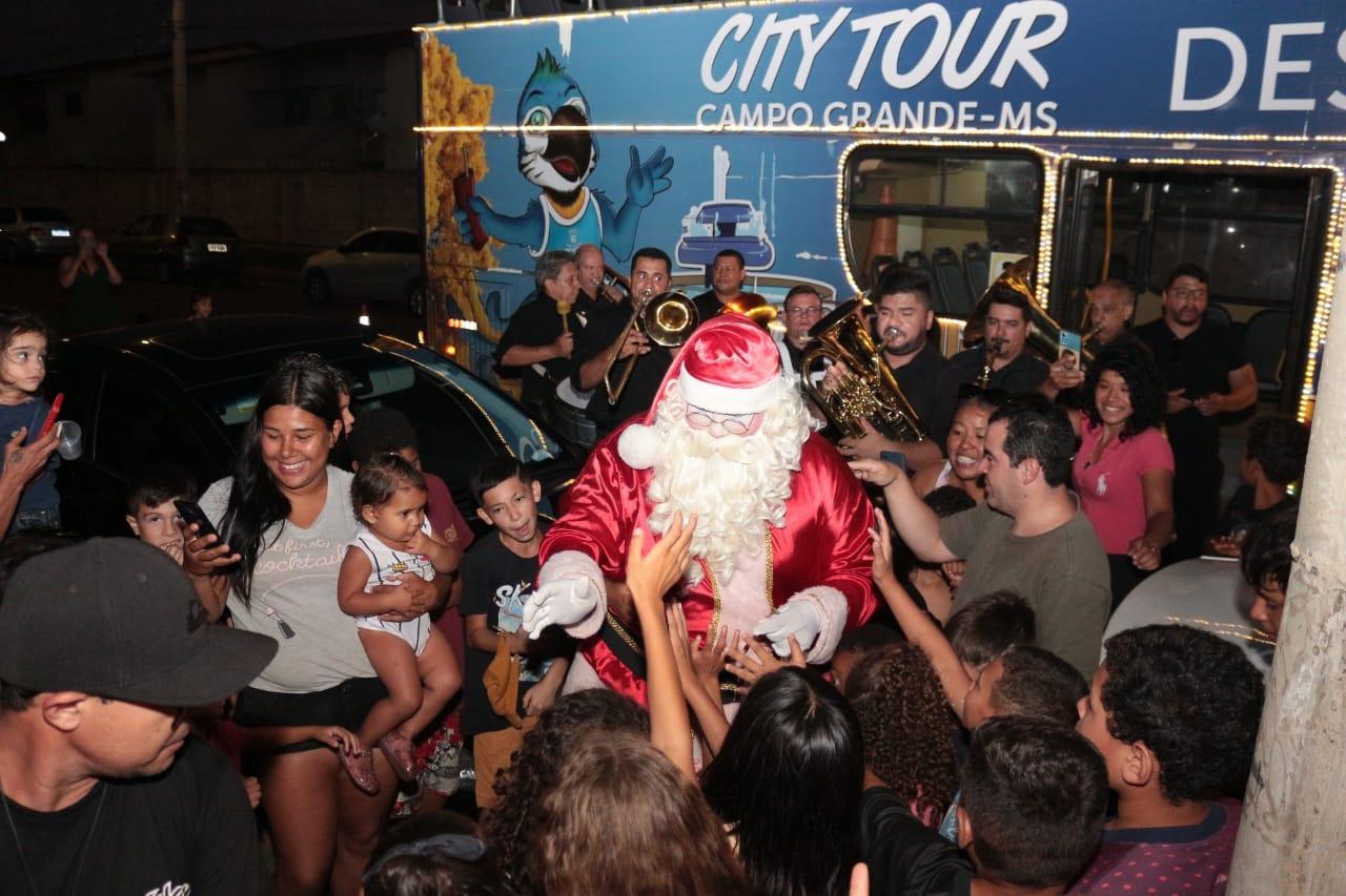 Prefeitura leva caravana do “Natal nos Bairros” à Comunidade Homex nesta quinta-feira.
