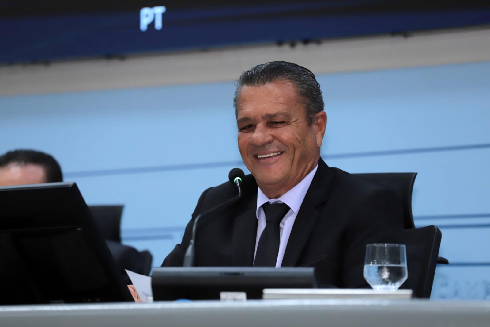 Vereador Delei Pinheiro encerra mandato com avanços nos serviços públicos e projetos sociais e reafirma compromisso para 2025 com habitação e assuntos fundiários. Vereador Delei Pinheiro encerra mandato com avanços nos serviços públicos e projetos sociais e reafirma compromisso para 2025 com habitação e assuntos fundiários.
