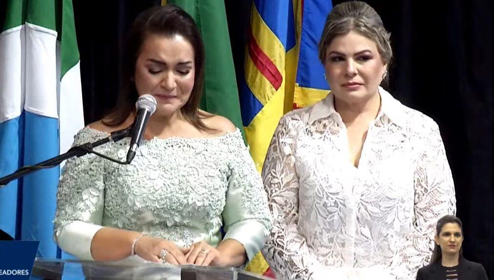 Primeira  mulher prefeita de Campo Grande eleita, Adriane Lopes toma posse ao lado da vice e dos 29 vereadores da Câmara Municipal. Primeira  mulher prefeita de Campo Grande eleita, Adriane Lopes toma posse ao lado da vice e dos 29 vereadores da Câmara Municipal.
