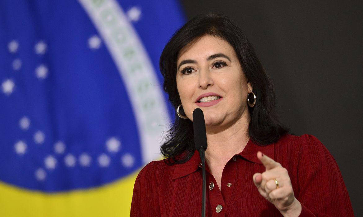 Sem definir futuro, Simone Tebet declara apoio à reeleição de Riedel e Lula. Sem definir futuro, Simone Tebet declara apoio à reeleição de Riedel e Lula.