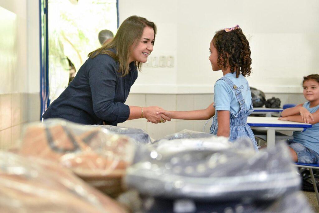 Em Brasília, prefeita Adriane Lopes recebe prêmio nacional por investimentos na Educação.