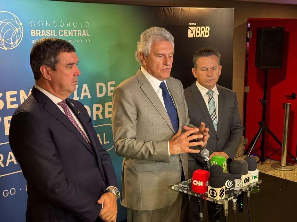 Riedel defende ações conjuntas entre estados para combater o crime organizado. Riedel defende ações conjuntas entre estados para combater o crime organizado.
