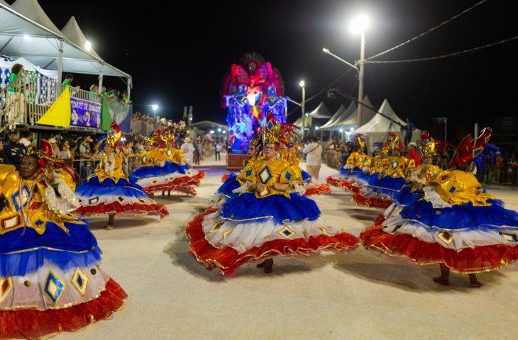 Carnaval começa oficialmente sexta-feira em Campo Grande, com blocos e desfile das Escolas de Samba. Carnaval começa oficialmente sexta-feira em Campo Grande, com blocos e desfile das Escolas de Samba.