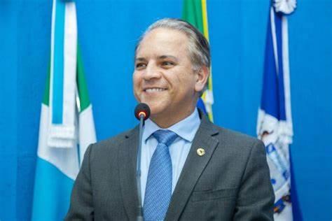 Deputado Coronel David homenageia policiais que prestaram atendimento à jornalista vítima de feminicídio. Deputado Coronel David homenageia policiais que prestaram atendimento à jornalista vítima de feminicídio.