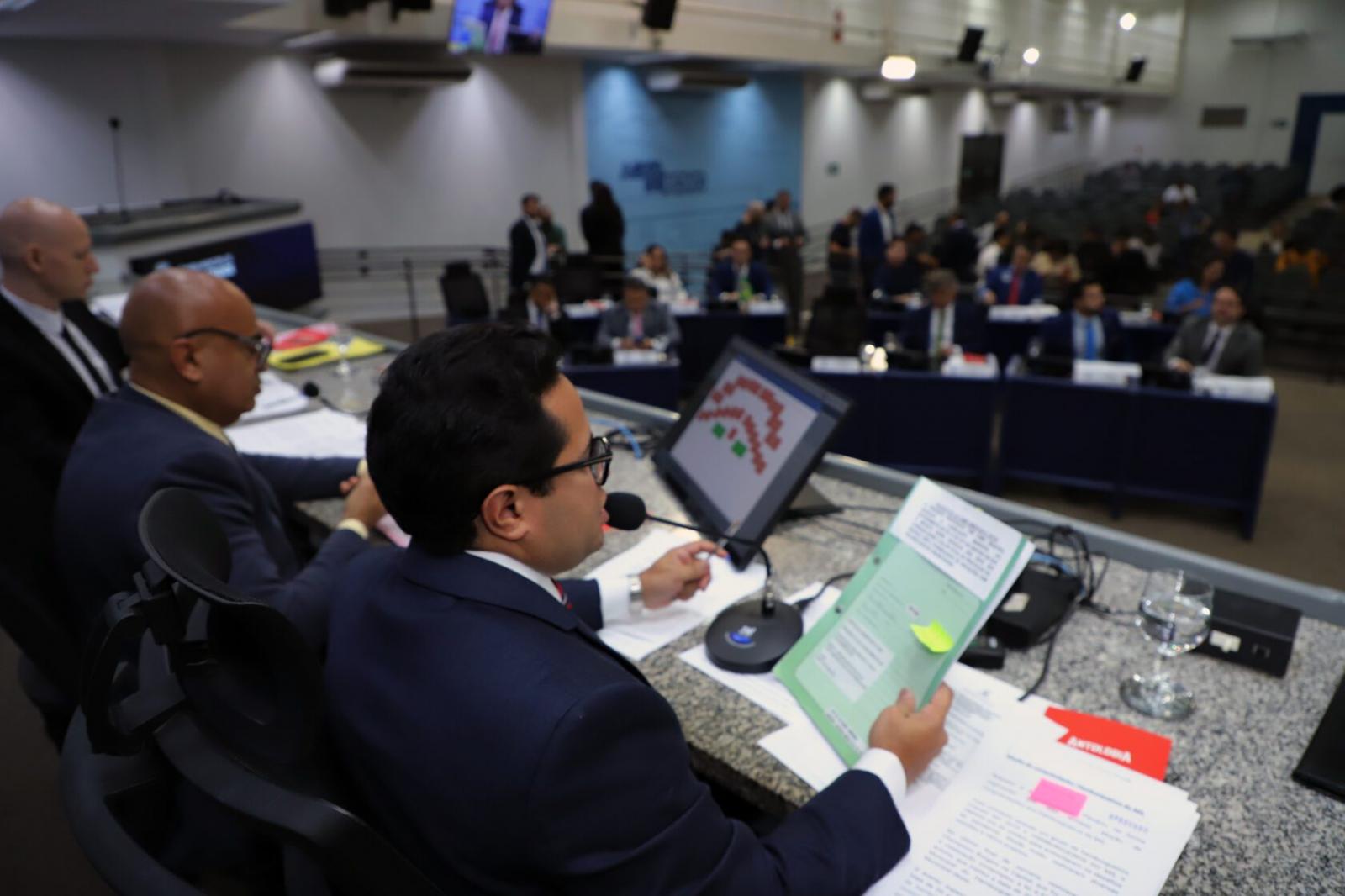 Dois projetos são aprovados pelos vereadores na sessão desta terça-feira.