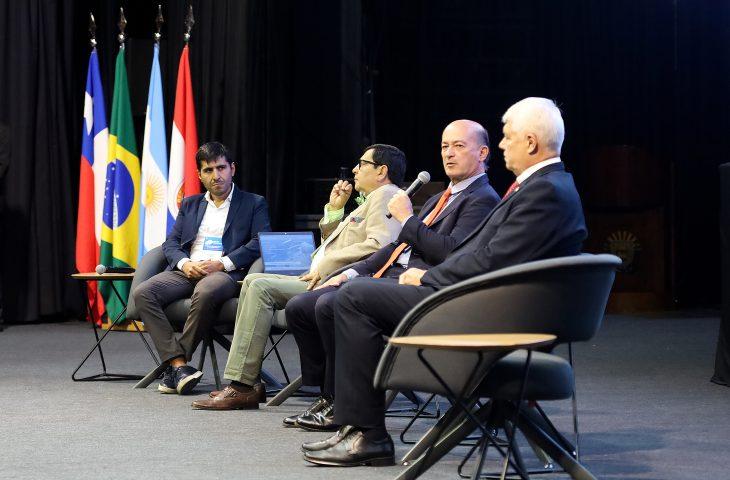 Investimentos em infraestrutura e equipamentos são apresentados no Seminário da Rota Bioceânica. Investimentos em infraestrutura e equipamentos são apresentados no Seminário da Rota Bioceânica.