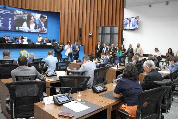 Ordem do Dia: Aprovados projetos que protegem mulheres em vulnerabilidade. Ordem do Dia: Aprovados projetos que protegem mulheres em vulnerabilidade.