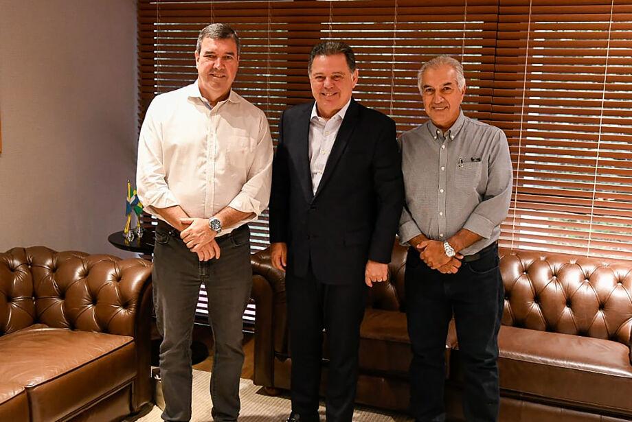 Perillo terá reunião com governadores em Brasília para selar destino do PSDB. Perillo terá reunião com governadores em Brasília para selar destino do PSDB.