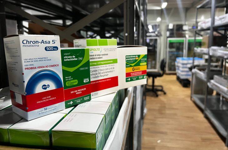 Remédio em Casa ultrapassa a marca de meio milhão de medicamentos entregues em MS. Remédio em Casa ultrapassa a marca de meio milhão de medicamentos entregues em MS.