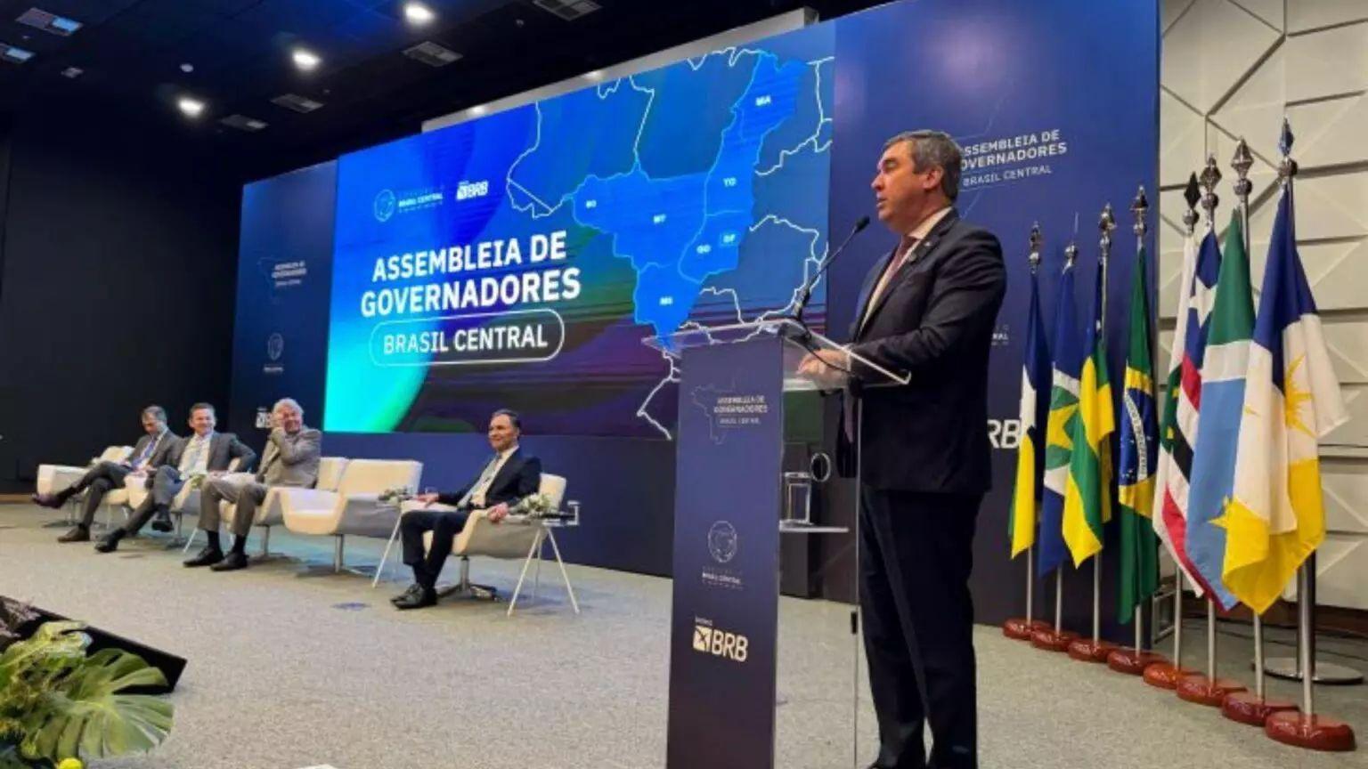 Governador Eduardo Riedel defende ações conjuntas entre estados para combater o crime organizado. Governador Eduardo Riedel defende ações conjuntas entre estados para combater o crime organizado.