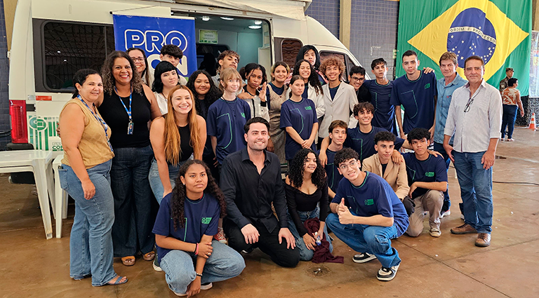 Procon de Mato Grosso do Sul recebe alunos durante ação em Campo Grande. Procon de Mato Grosso do Sul recebe alunos durante ação em Campo Grande.