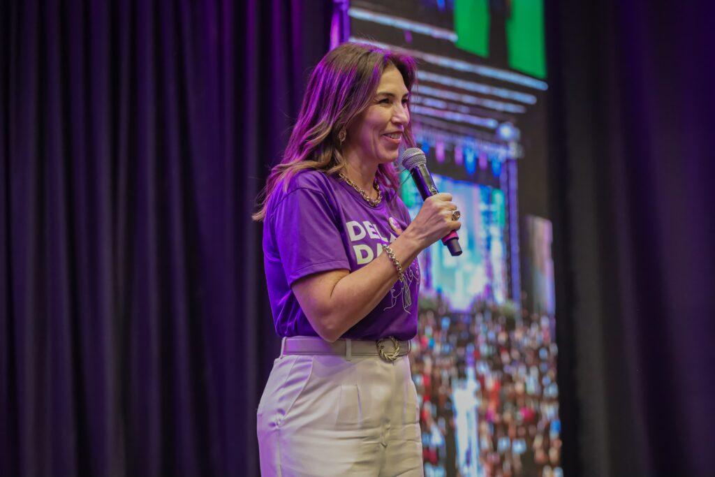 No Delas Day, prefeita Adriane assina criação da 1º Sala da Mulher Empreendedora do Centro-Oeste.