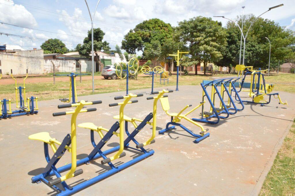 Prefeita Adriane Lopes  amplia espaços de lazer e esporte com entrega de praça e arena no Bairro Dom Antônio.