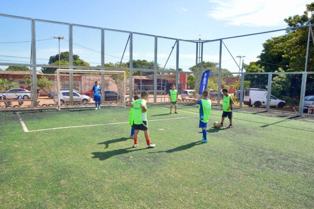 Prefeita Adriane Lopes  amplia espaços de lazer e esporte com entrega de praça e arena no Bairro Dom Antônio.