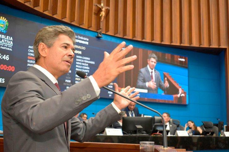 “Chegamos ao fundo do poço”, lamenta Rinaldo sobre crise na Santa Casa. “Chegamos ao fundo do poço”, lamenta Rinaldo sobre crise na Santa Casa.