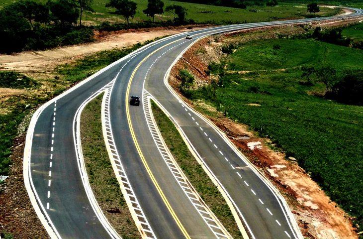 Desenvolvimento: Governo de MS lança mais R$ 180,8 milhões em obras de infraestrutura rodoviária e urbana. Desenvolvimento: Governo de MS lança mais R$ 180,8 milhões em obras de infraestrutura rodoviária e urbana.
