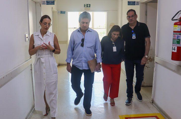 Governo de MS destinará R$ 25 milhões para enfrentar crise financeira da Santa Casa de Campo Grande. Governo de MS destinará R$ 25 milhões para enfrentar crise financeira da Santa Casa de Campo Grande.